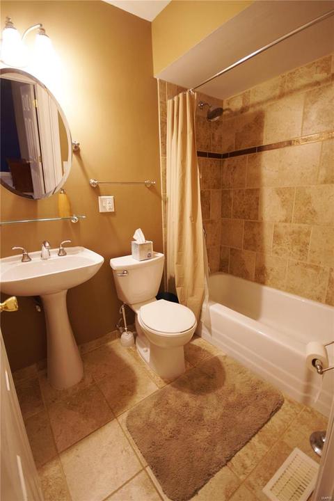 4208 Ringer Rd, Saint Louis, MO 63129 photo 12