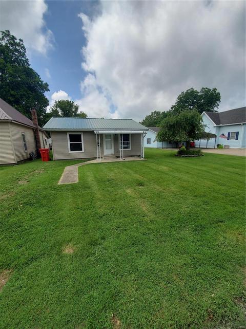 208 Black St, Chaffee, MO 63780 photo 1