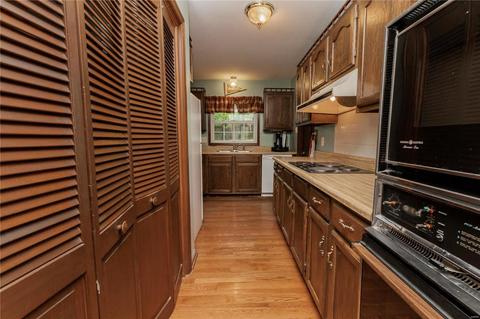 153 Hickory Tree, Ballwin, MO 63011 photo 10