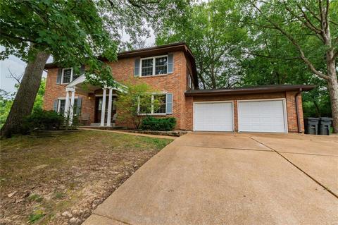 153 Hickory Tree, Ballwin, MO 63011 photo 1