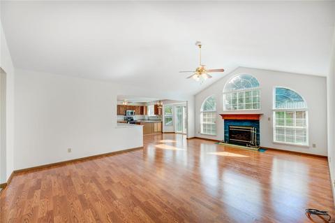 3525 Ruby Ln, Saint Charles, MO 63303 photo 5