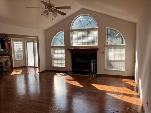 3525 Ruby Ln, Saint Charles, MO 63303 photo 4