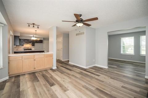 9 Statesman Dr, O'fallon, MO 63368 photo 14