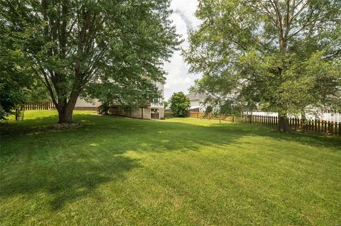 9 Statesman Dr, O'fallon, MO 63368 photo 2