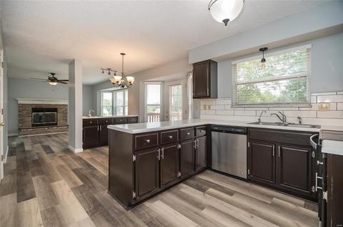 9 Statesman Dr, O'fallon, MO 63368 photo 12