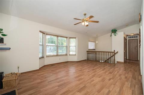 805 N Valleywind Ct, O'fallon, MO 63366 photo 3