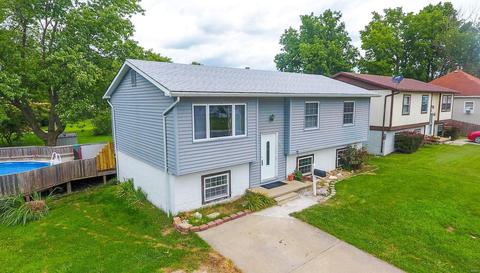 305 E Oak St, Gillespie, IL 62033 photo 1