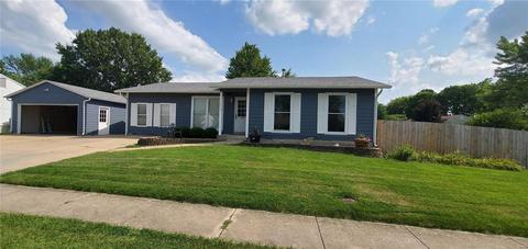 1370 Manuka Dr, O'fallon, MO 63366 photo 1