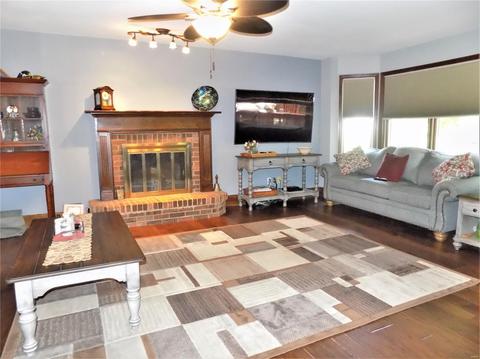 1401 Redwood Forest Dr, Ballwin, MO 63021 photo 12