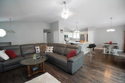1046 Treetop Trl, Manchester, MO 63021 photo 13