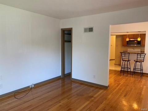1026 Commodore, Saint Louis, MO 63117 photo 6