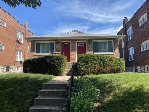 1026 Commodore, Saint Louis, MO 63117 photo 1