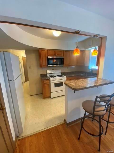 1026 Commodore, Saint Louis, MO 63117 photo 4