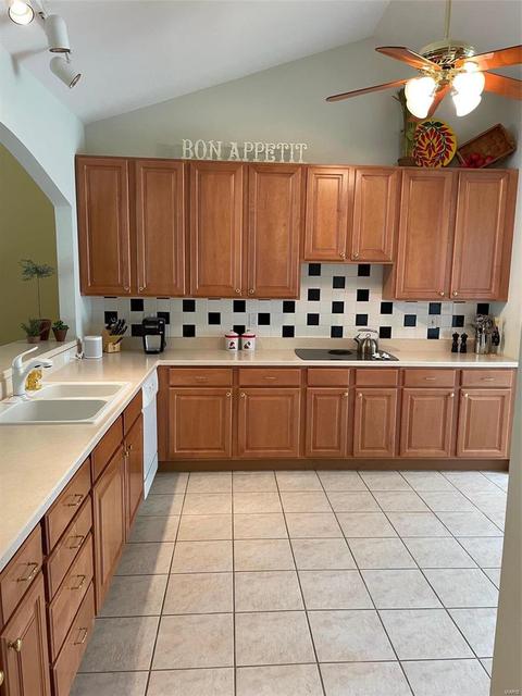 651 Stonebrook Ct, Chesterfield, MO 63005 photo 10