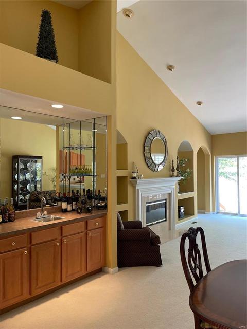 651 Stonebrook Ct, Chesterfield, MO 63005 photo 8