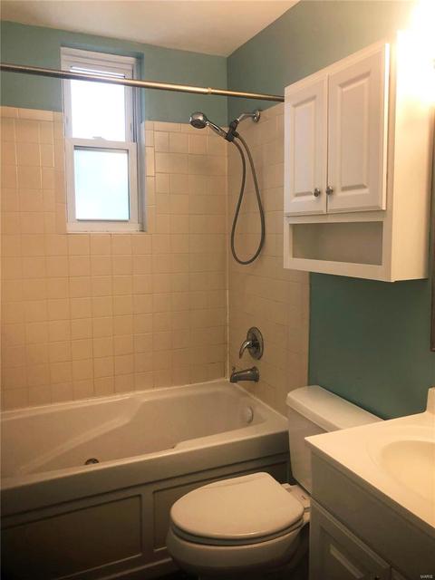 13 Tower Hl, Saint Louis, MO 63132 photo 6