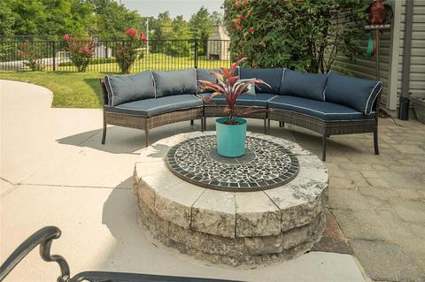 261 Pointe Lansing Ct, Ballwin, MO 63021 photo 18