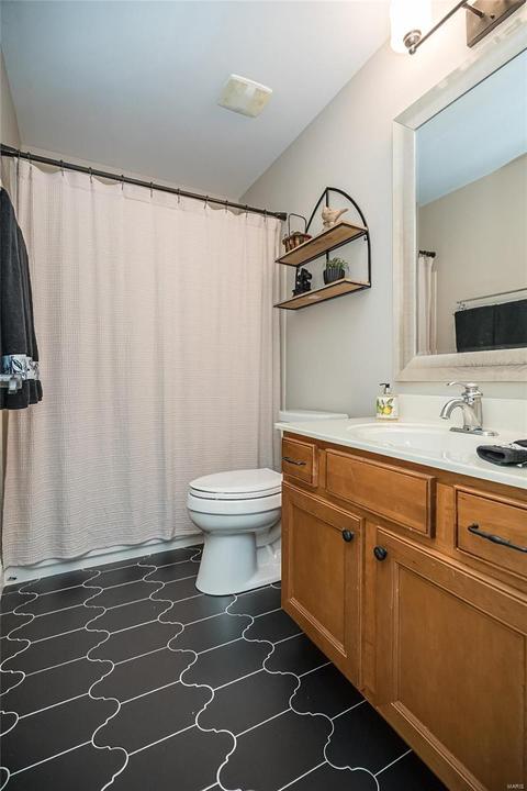 261 Pointe Lansing Ct, Ballwin, MO 63021 photo 57