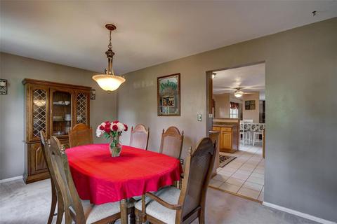 93 Breezeview Dr, Ballwin, MO 63021 photo 3
