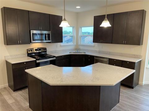 4 Windrush Ct, O'fallon, MO 63366 photo 2