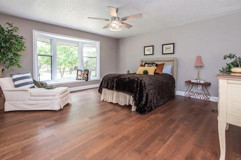 527 Hickory View Ln, Ballwin, MO 63011 photo 14