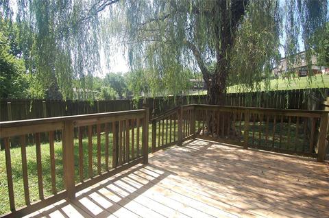 220 Braeshire Dr #D, Ballwin, MO 63021 photo 2