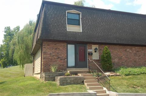 220 Braeshire Dr #D, Ballwin, MO 63021 photo 1