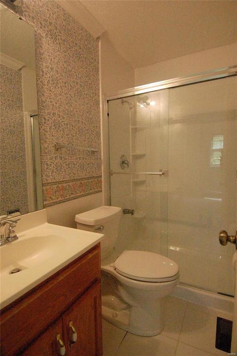 220 Braeshire Dr #D, Ballwin, MO 63021 photo 10