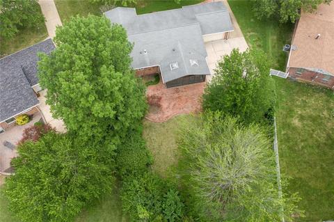 416 Tamarack Dr, Ballwin, MO 63011 photo 5