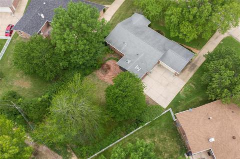 416 Tamarack Dr, Ballwin, MO 63011 photo 4