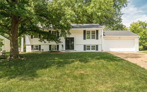 515 Ranch Dr, Manchester, MO 63011 photo 3