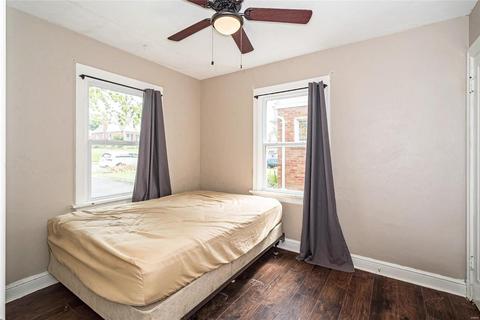 8908 Apache, Saint Louis, MO 63114 photo 14