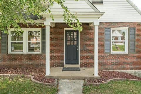 8908 Apache, Saint Louis, MO 63114 photo 3