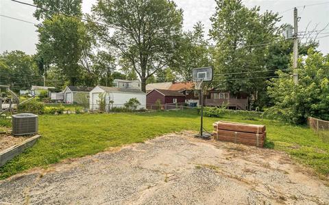 8908 Apache, Saint Louis, MO 63114 photo 18