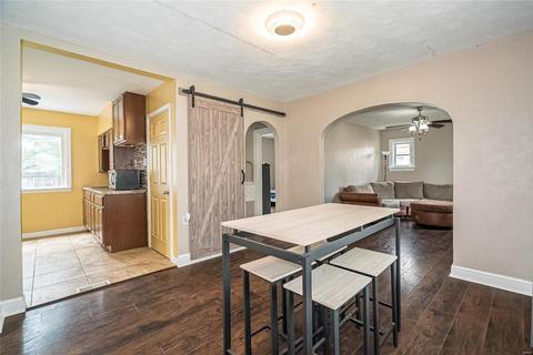 8908 Apache, Saint Louis, MO 63114 photo 8