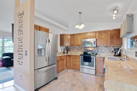 809 N Valleywind Ct, O'fallon, MO 63366 photo 3