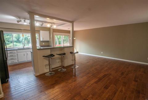834 Forest Vlg, Ballwin, MO 63021 photo 9
