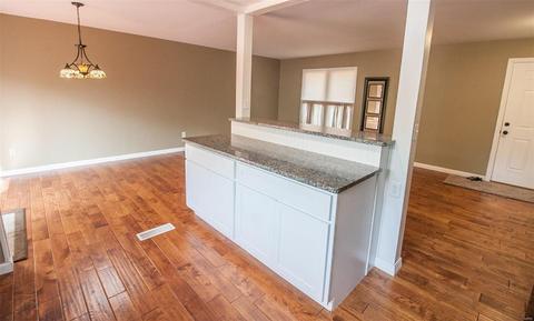 834 Forest Vlg, Ballwin, MO 63021 photo 7