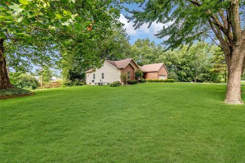 2 Pedrotti Ln, O'fallon, MO 63366 photo 4