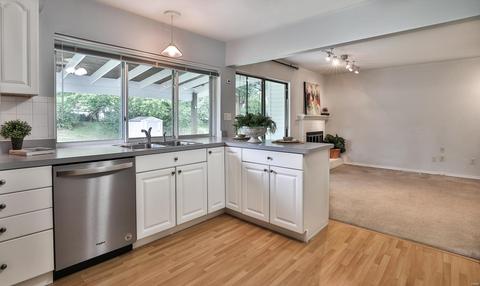 267 Cedar Village Ct, Ballwin, MO 63021 photo 8