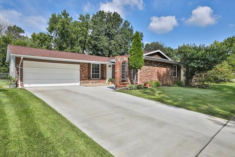 267 Cedar Village Ct, Ballwin, MO 63021 photo 1