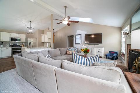 16148 Castlerea Blvd, Ellisville, MO 63021 photo 5
