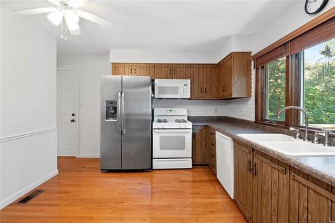 767 Foxwick, Ballwin, MO 63011 photo 14