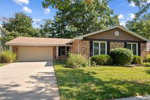 767 Foxwick, Ballwin, MO 63011 photo 3