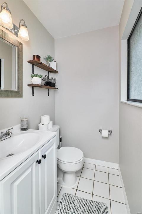 940 Active, Saint Louis, MO 63146 photo 10