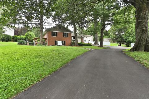 908 Hannafield Ct, Manchester, MO 63021 photo 1