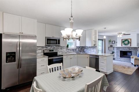 819 Windingpath Ln, Manchester, MO 63021 photo 8
