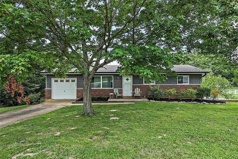301 Wallach Dr, Eureka, MO 63025 photo 1