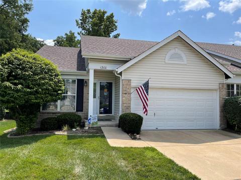 1200 Hunters Chase Dr, Eureka, MO 63025 photo 1