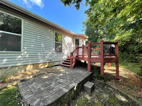 1200 Hunters Chase Dr, Eureka, MO 63025 photo 4